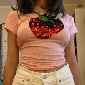 vintage strawberry tee
